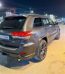 جیپ گراند شیرۆکی